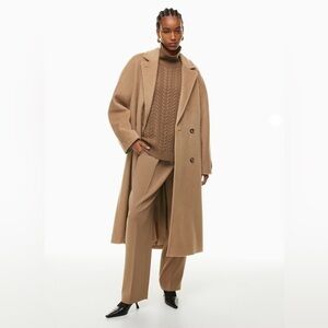 Aritzia Babaton “The Slouch” coat in camel wool

Size S
